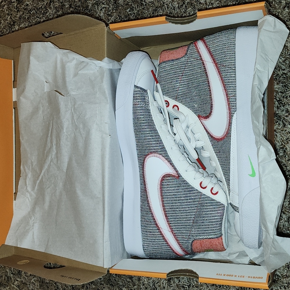 Blazer MID 77